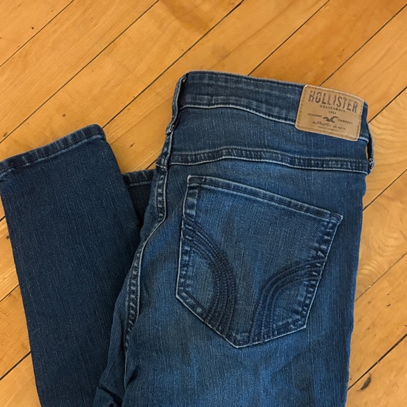 Hollister Dark Blue Distressed Skinny Jeans 7S - Picture 3 of 3